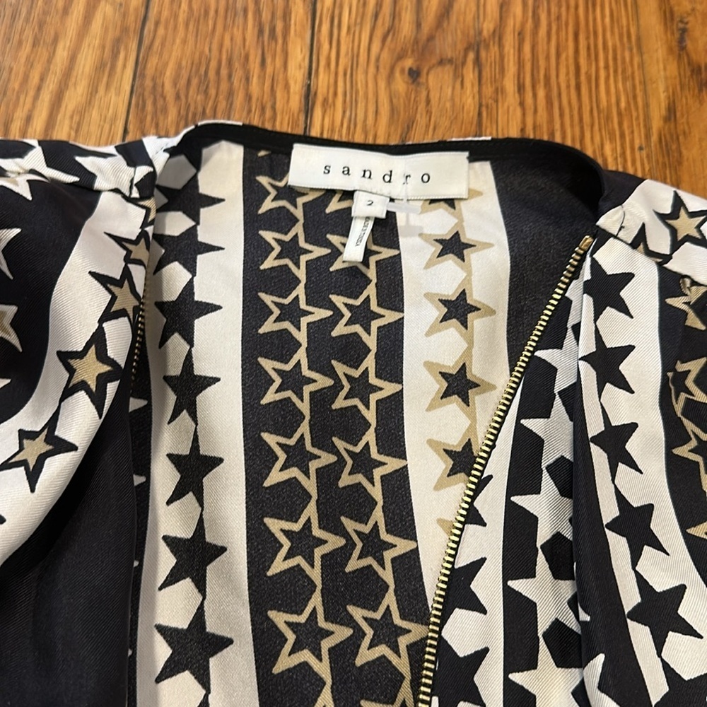 Sandro 100% silk black white star print zip blouse spring 2 38 - Picture 2 of 5